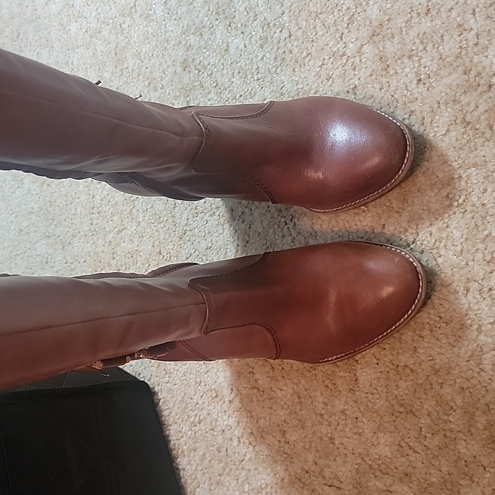 Boot - Picture 5 of 10